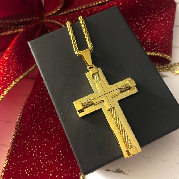 Gold color cross chain - Picture 3 of 3